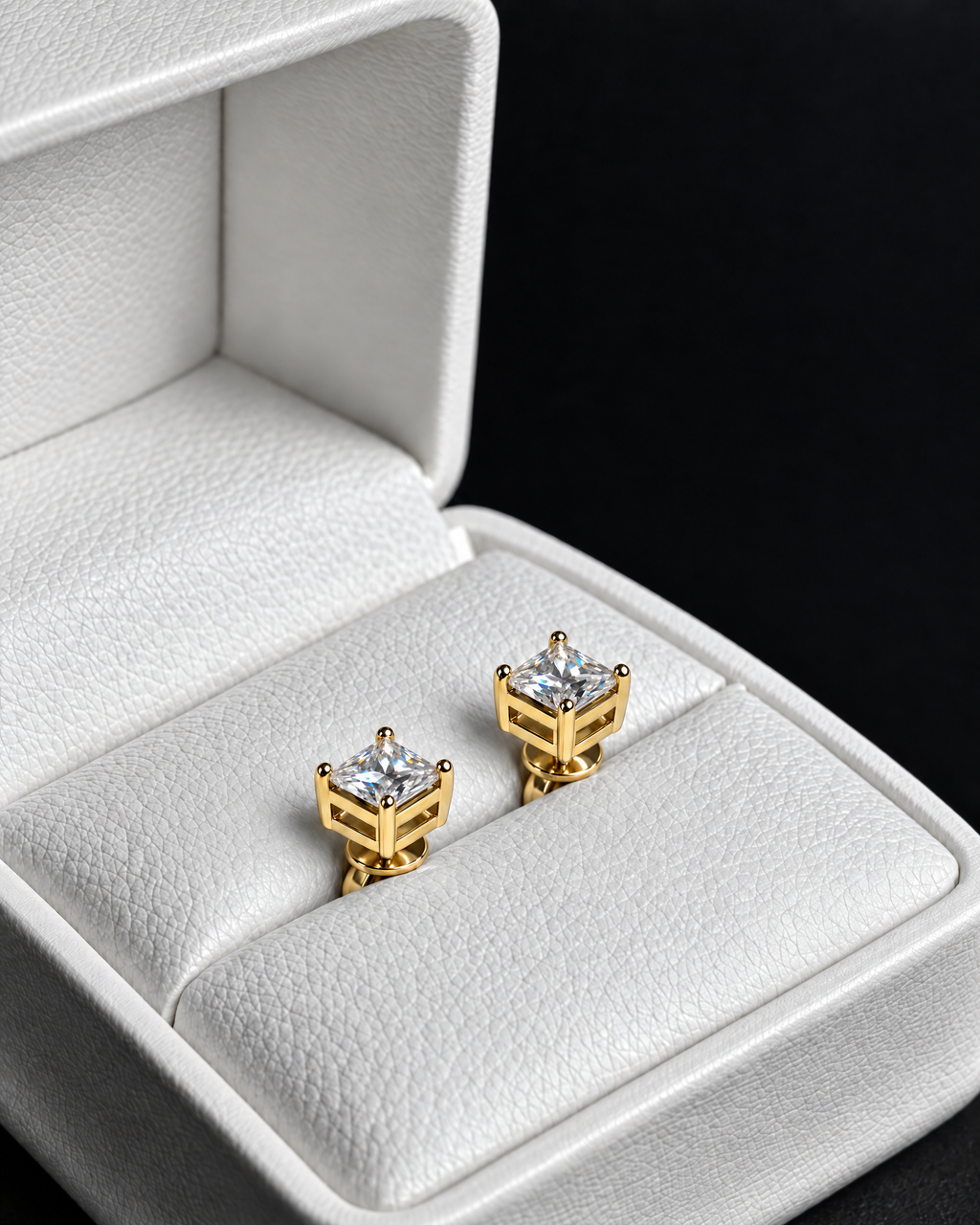Pendientes Prism de moissanita en vermeil oro 18K — vista lateral